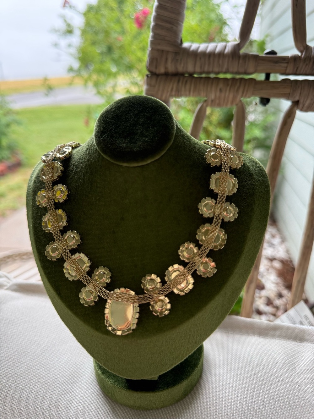 Eye candy Gold Multicolor Crystal Necklace with Pink, Blue & Green Stones - Picture 5 of 7